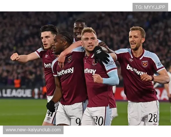 英超布莱顿短传渗透，尖刀式进攻频繁——战术洞察与实战应用