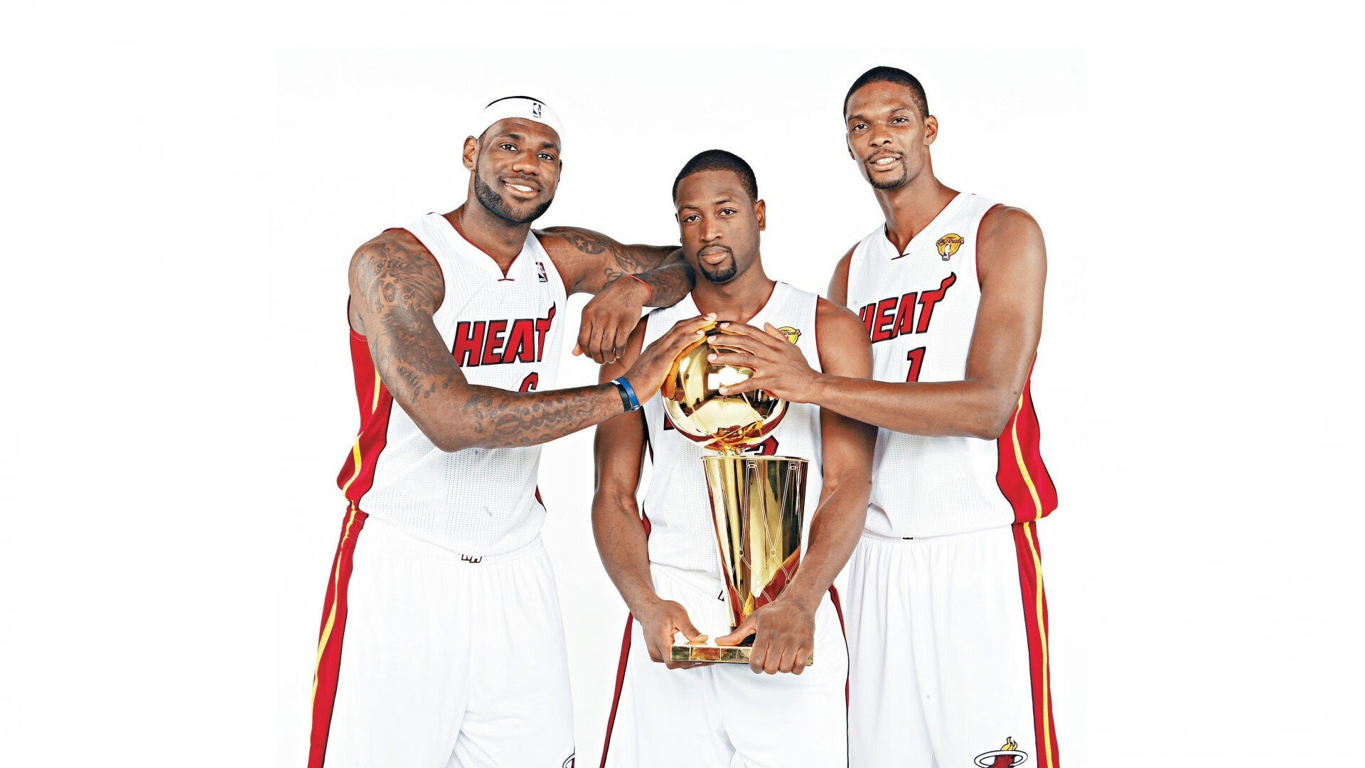 世界杯洲际附加赛首回合：主场球队占尽优势次回合压力减轻